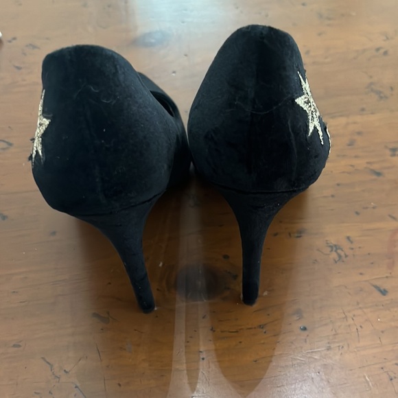 2 for $30 Velvet high heels - Picture 3 of 4